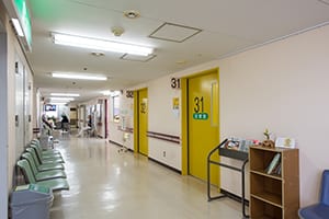 診療室前廊下